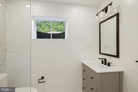 12801 Meadowood Dr, Silver Spring, MD 20904 photo 6