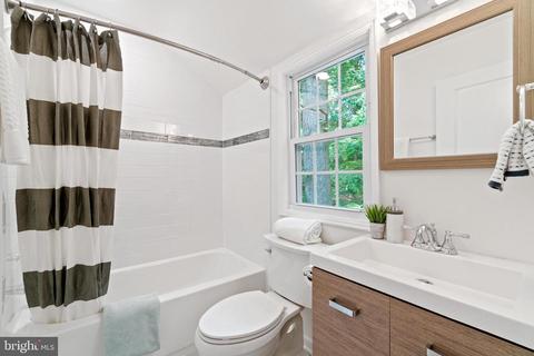 235 Whitmoor Ter, Silver Spring, MD 20901 photo 23