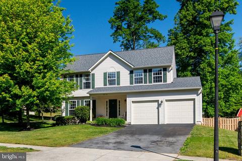 5716 Parkway Dr, Laurel, MD 20707 photo 2