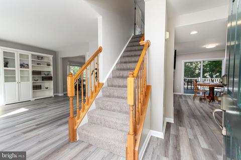 5716 Parkway Dr, Laurel, MD 20707 photo 4