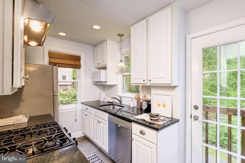 8717 Bradford Rd, Silver Spring, MD 20901 photo 7