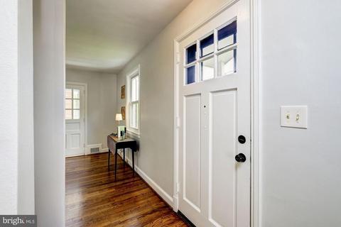 8717 Bradford Rd, Silver Spring, MD 20901 photo 3
