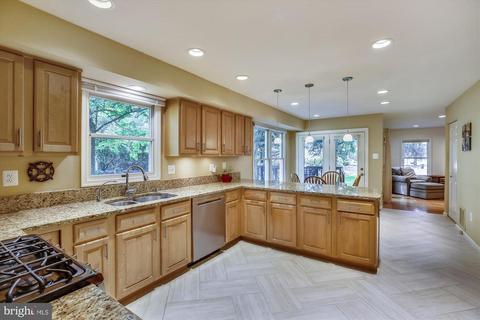 613 Symphony Woods Dr, Silver Spring, MD 20901 photo 9