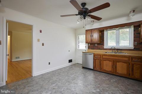 17212 Donora Rd, Silver Spring, MD 20905 photo 9
