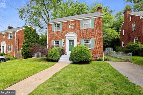 1021 Forest Glen Rd, Silver Spring, MD 20901 photo 2