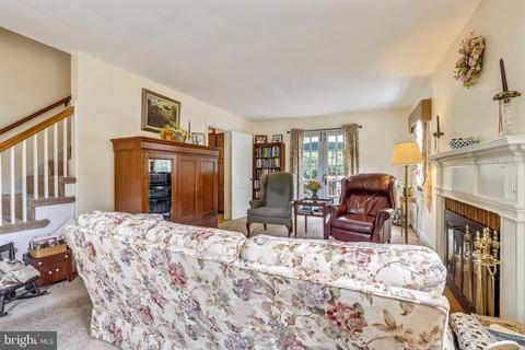 1021 Forest Glen Rd, Silver Spring, MD 20901 photo 6