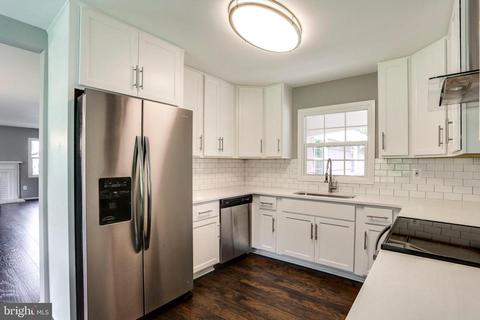 12214 Shadetree Ln, Laurel, MD 20708 photo 6