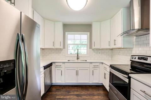 12214 Shadetree Ln, Laurel, MD 20708 photo 1