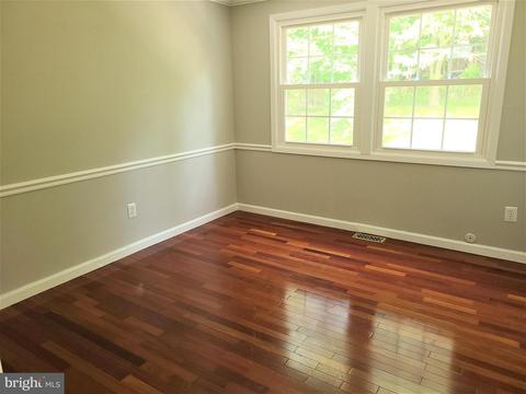 8708 Oxwell Ln, Laurel, MD 20708 photo 9