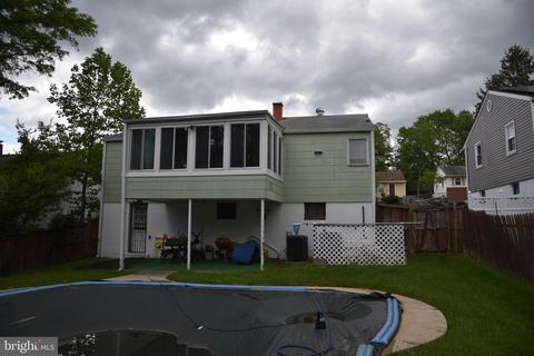 7213 Sunrise Dr, Lanham, MD 20706 photo 4