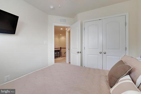 9020 Ruby Lockhart Blvd, Lanham, MD 20706 photo 15