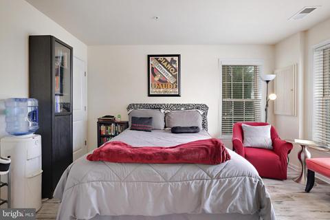 9020 Ruby Lockhart Blvd, Lanham, MD 20706 photo 11