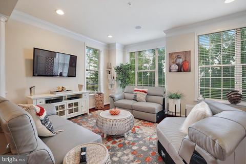 9020 Ruby Lockhart Blvd, Lanham, MD 20706 photo 2