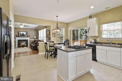 6336 Kinsey Ter, Lanham, MD 20706 photo 8