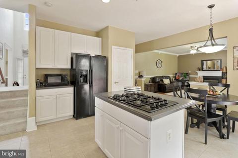 6336 Kinsey Ter, Lanham, MD 20706 photo 9