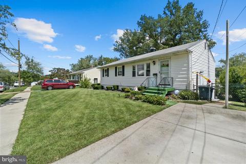 7541 Newberry Ln, Lanham, MD 20706 photo 3