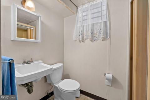 7541 Newberry Ln, Lanham, MD 20706 photo 27