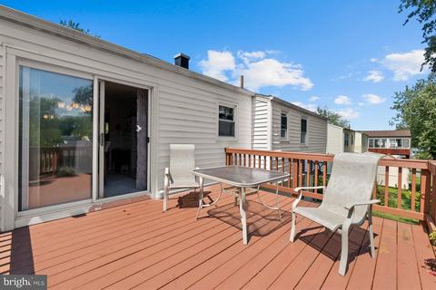 7541 Newberry Ln, Lanham, MD 20706 photo 16