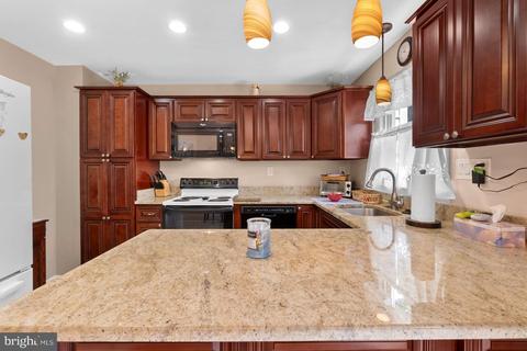 7541 Newberry Ln, Lanham, MD 20706 photo 12