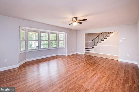 12401 Silverbirch Ln, Laurel, MD 20708 photo 4