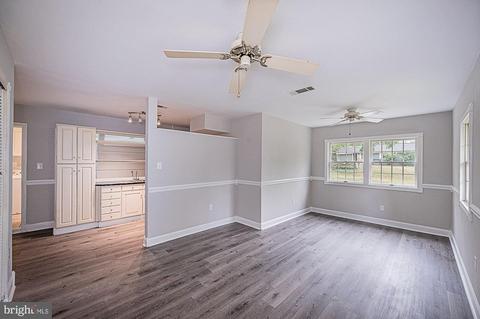 12401 Silverbirch Ln, Laurel, MD 20708 photo 17
