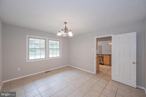12401 Silverbirch Ln, Laurel, MD 20708 photo 7