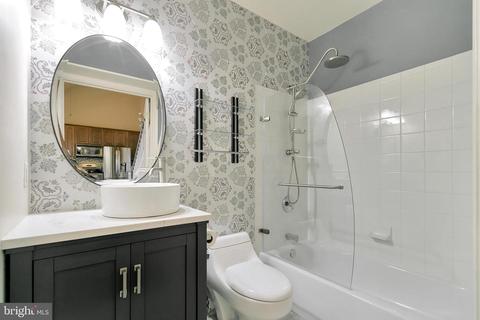 601 7th St #403, Laurel, MD 20707 photo 14