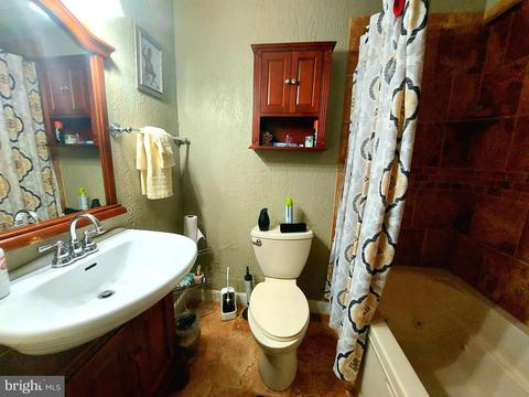 9003 Walkerton Dr, Lanham, MD 20706 photo 6