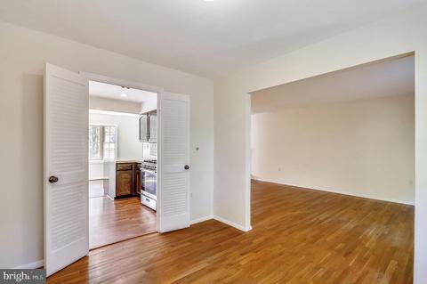 7004 Kingfisher Ln, Lanham, MD 20706 photo 12