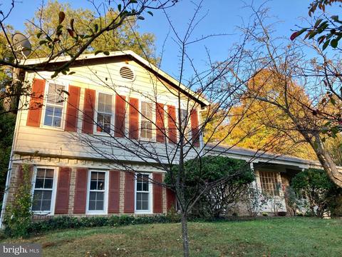 7004 Kingfisher Ln, Lanham, MD 20706 photo 1