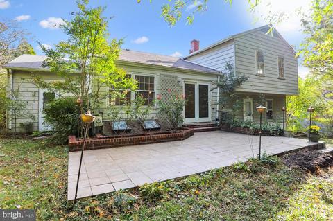7004 Kingfisher Ln, Lanham, MD 20706 photo 4