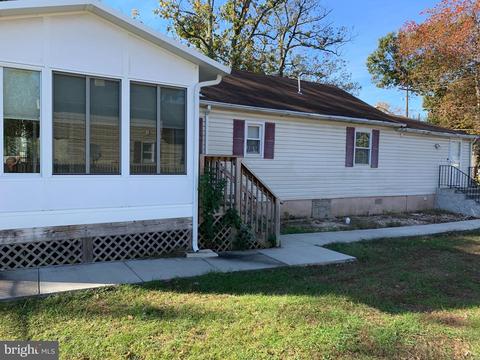 2608 Sansbury Rd, Upper Marlboro, MD 20774 | 31 Photos - Movoto