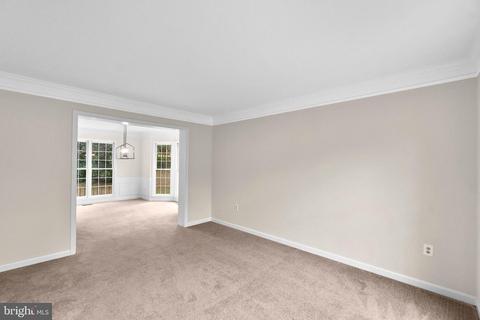 11611 Clocktower Ln, Laurel, MD 20708 photo 4