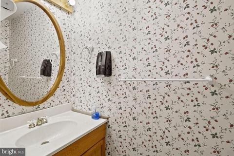10212 Snowden Rd, Laurel, MD 20708 photo 16