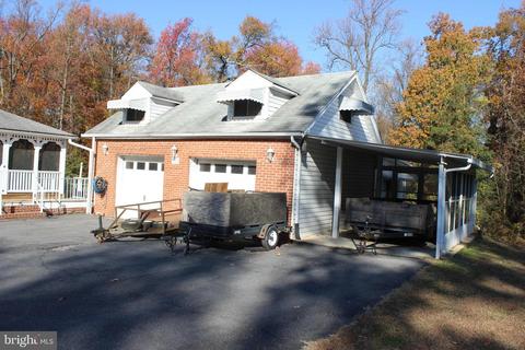 8916 Spring Ave, Lanham, MD 20706 photo 5
