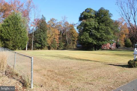 8916 Spring Ave, Lanham, MD 20706 photo 10