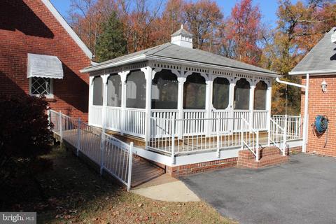 8916 Spring Ave, Lanham, MD 20706 photo 3