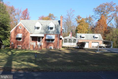 8916 Spring Ave, Lanham, MD 20706 photo 2