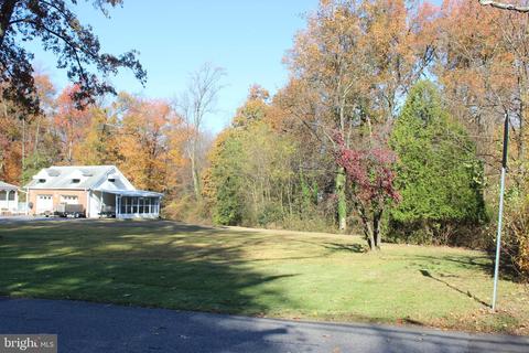 8916 Spring Ave, Lanham, MD 20706 photo 12