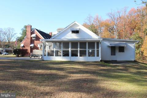 8916 Spring Ave, Lanham, MD 20706 photo 6