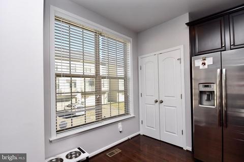 9018 Ruby Lockhart Blvd, Lanham, MD 20706 photo 7