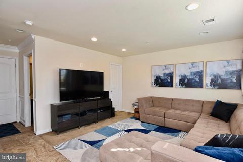 9018 Ruby Lockhart Blvd, Lanham, MD 20706 photo 33
