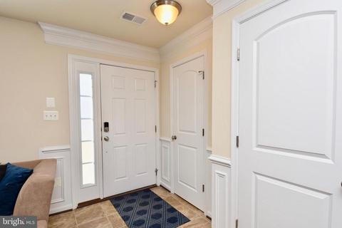 9018 Ruby Lockhart Blvd, Lanham, MD 20706 photo 2