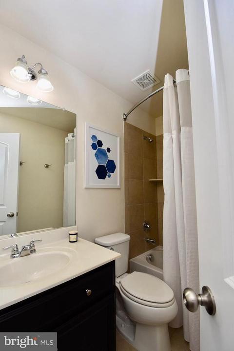 9018 Ruby Lockhart Blvd, Lanham, MD 20706 photo 14