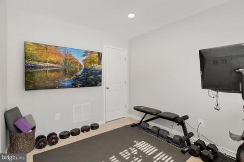 9703 Smithview Pl, Lanham, MD 20706 photo 7