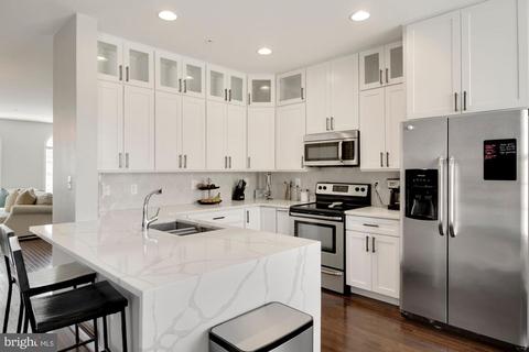 9703 Smithview Pl, Lanham, MD 20706 photo 3