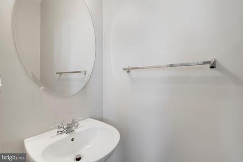 9703 Smithview Pl, Lanham, MD 20706 photo 8