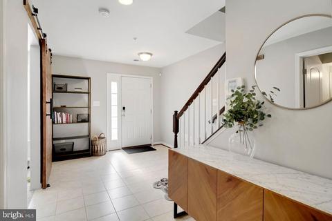 9703 Smithview Pl, Lanham, MD 20706 photo 4