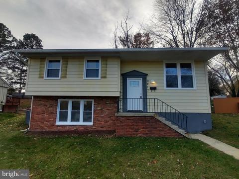 9217 Morley Rd, Lanham, MD 20706 photo 1
