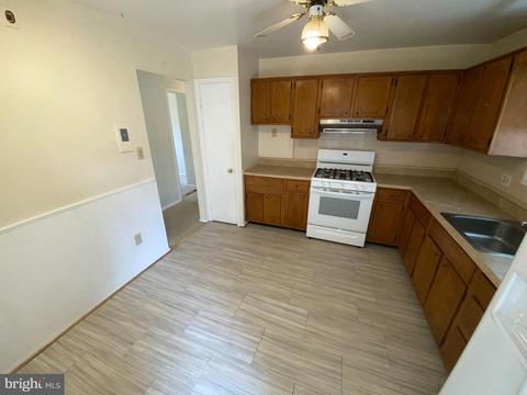 5403 Marlene Dr, Lanham, MD 20706 photo 5